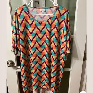 Lu La Roe XL  Colorful Top New w/tag